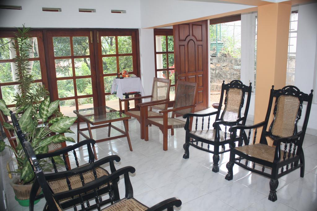 Imaaga Kandy Residence Esterno foto