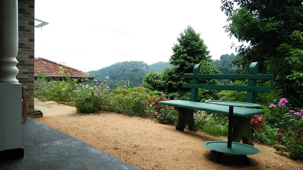 Imaaga Kandy Residence Esterno foto