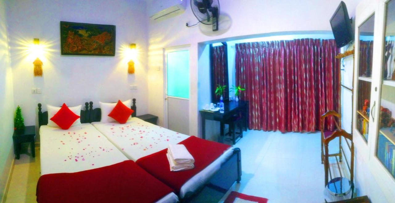 Imaaga Kandy Residence Esterno foto